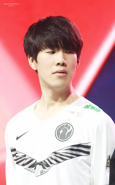 BC.Game 暗示 s1mple 可能离开战队