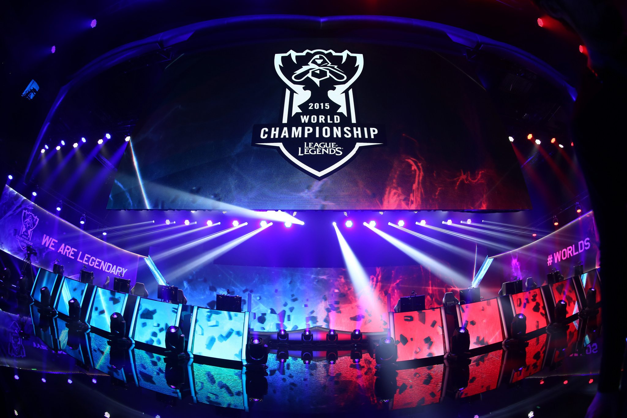 【战报】2025LPL春季赛季后赛FPX 3-0 RNG，FPX上中野发力RNG掉入败者组